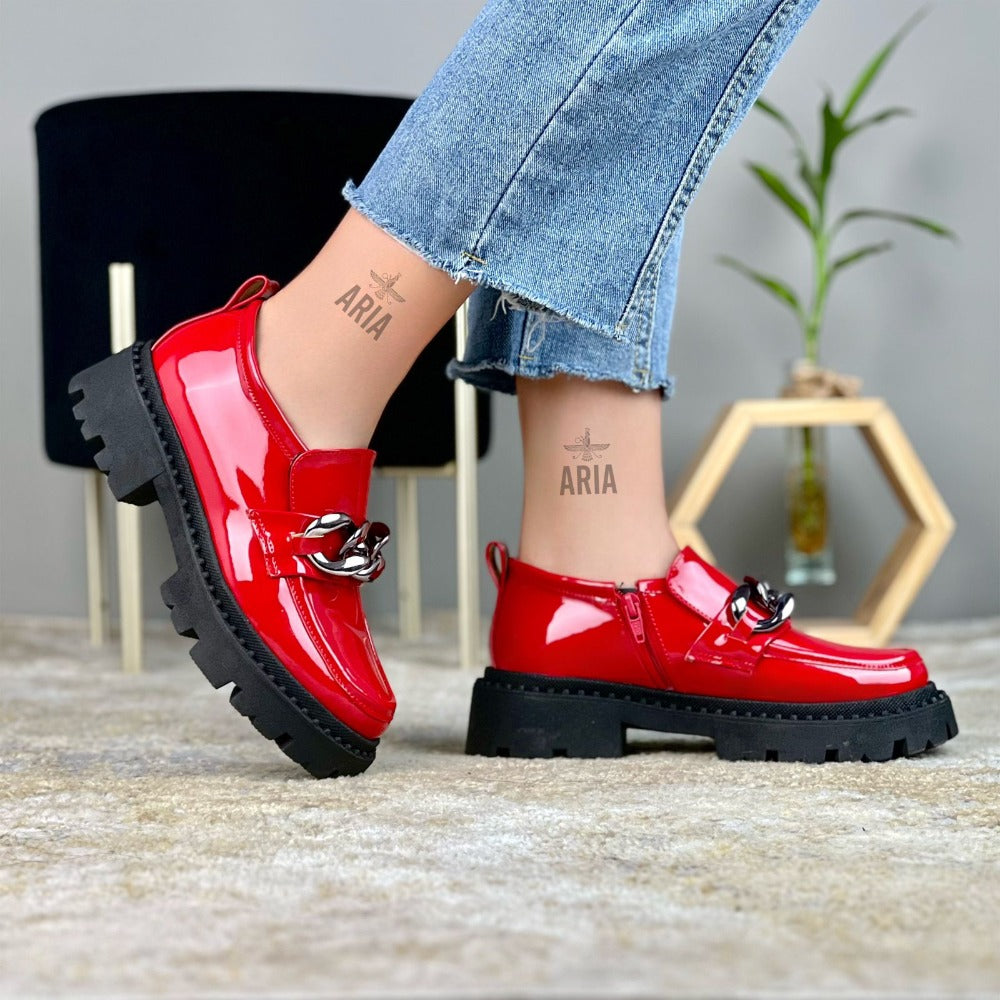 MOCASIN TYLA ROJO CHAROL