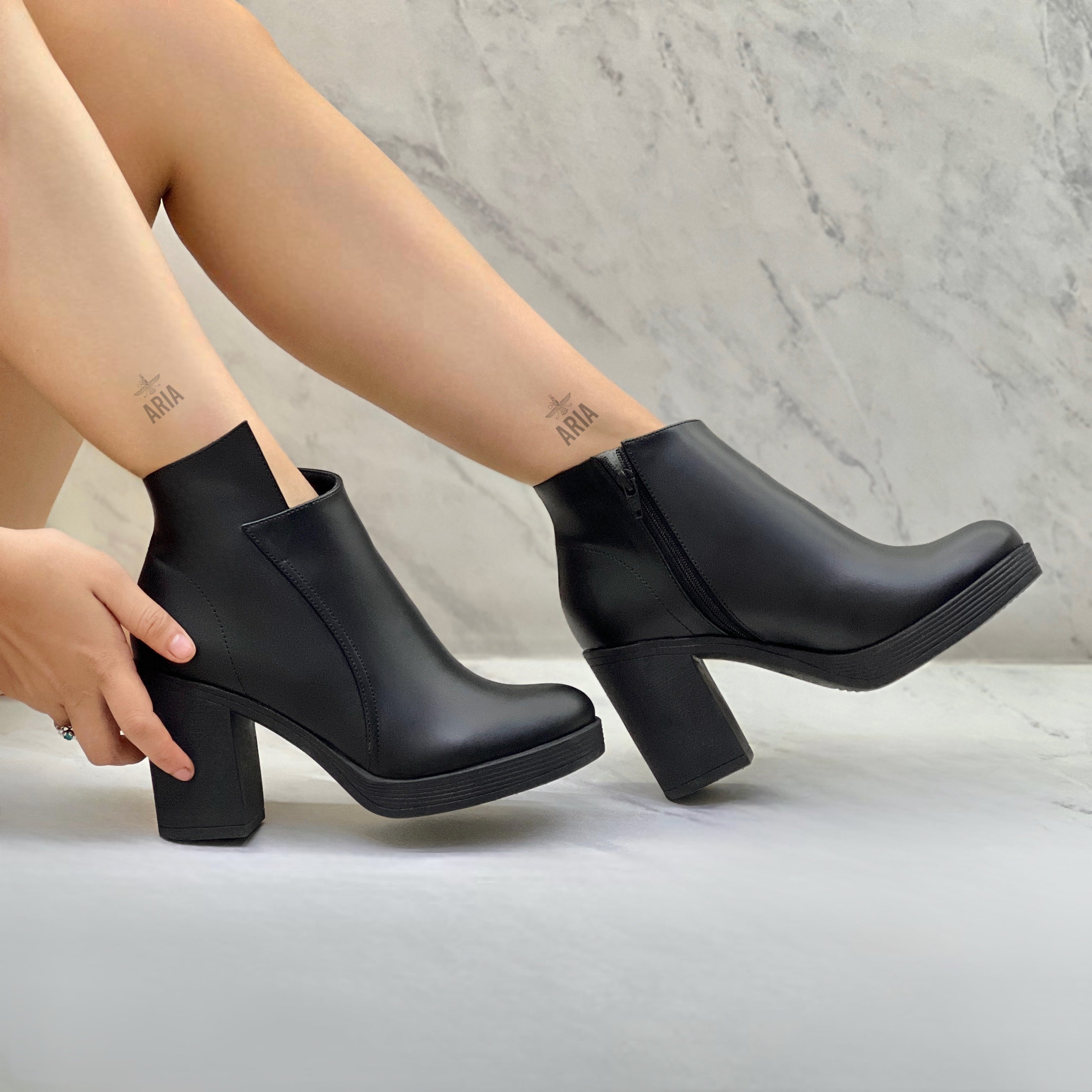 Botín Crystal Negro Liso