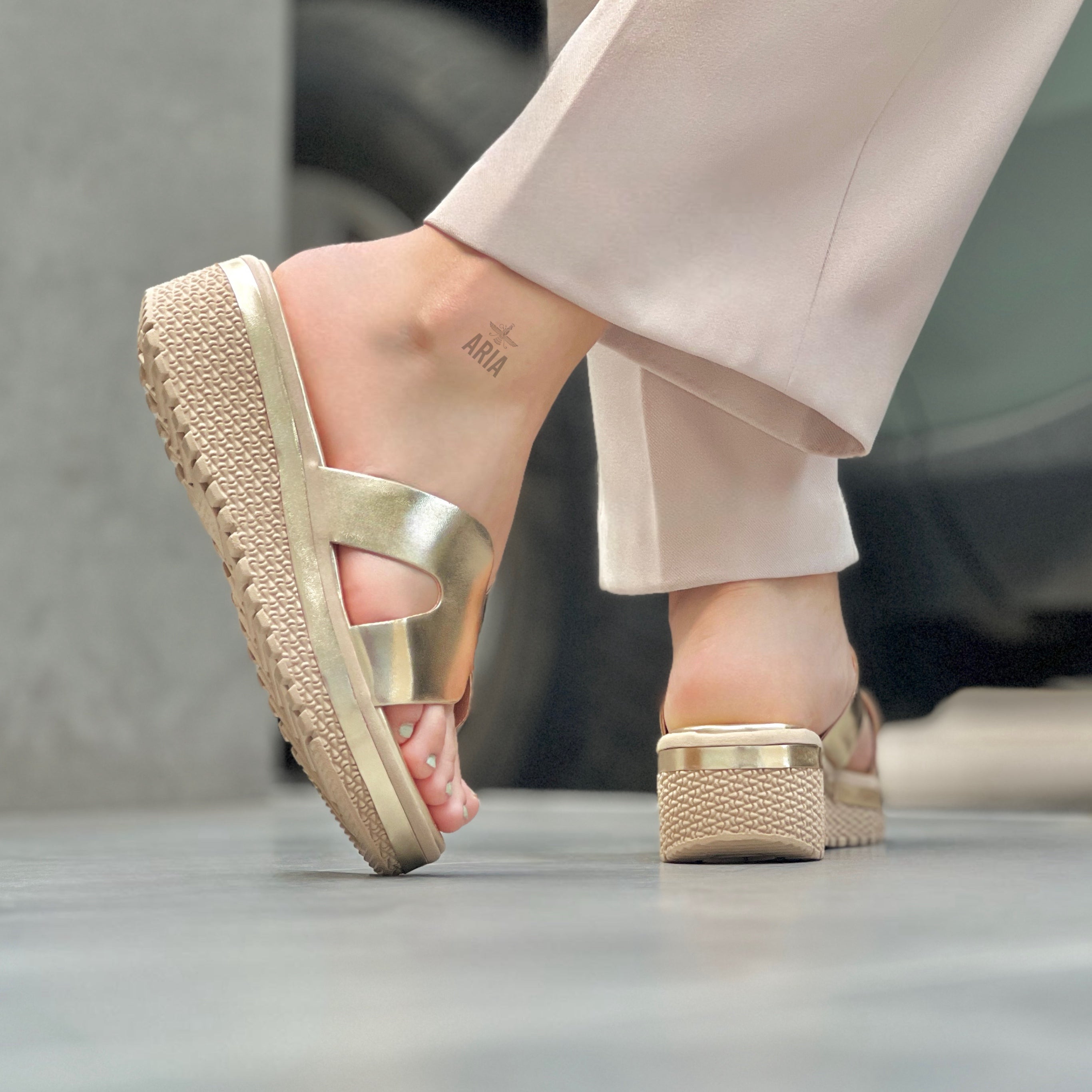 Sandalia Selena Dorado