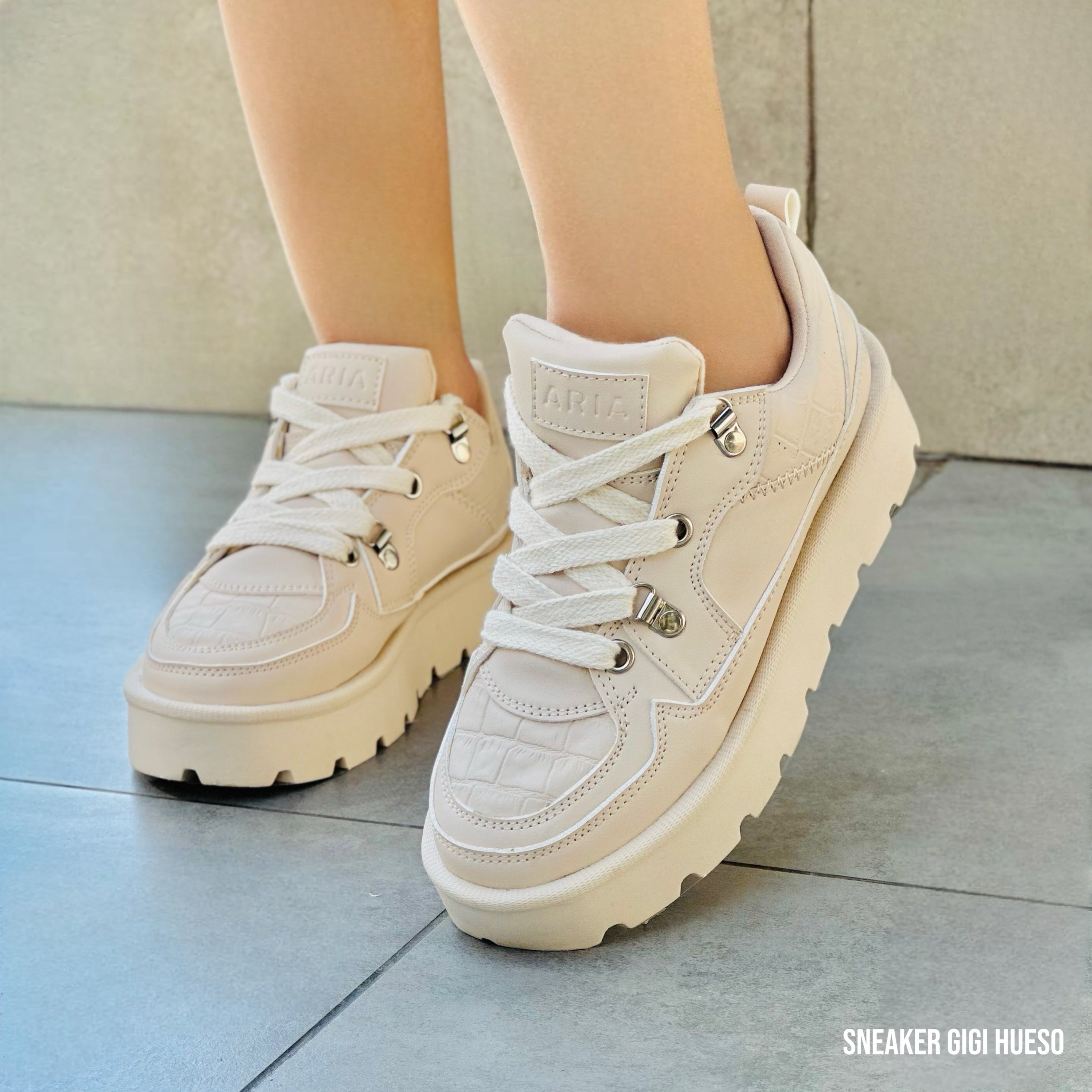 Sneaker Gigi Hueso