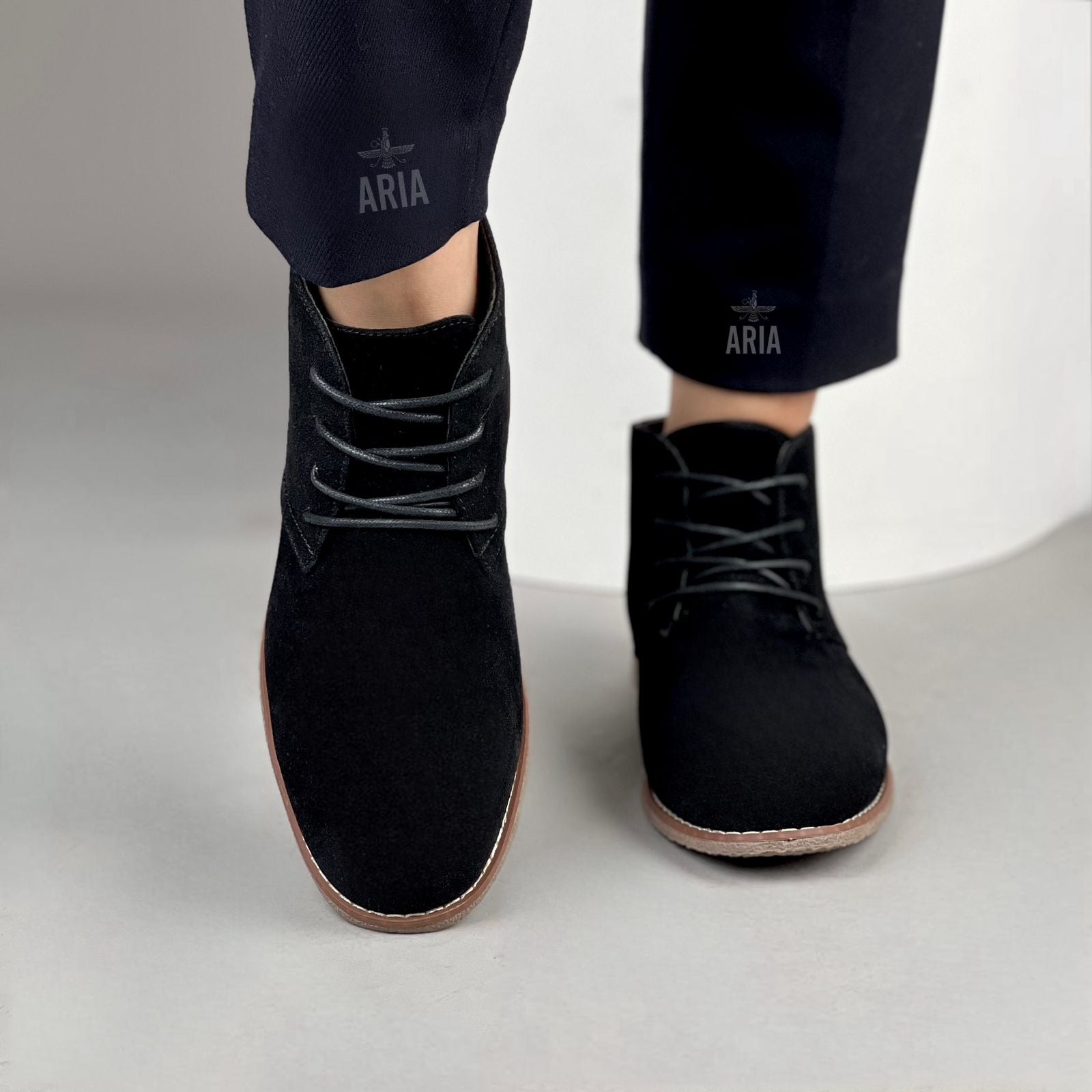 Botin Hugo Negro Gamuza