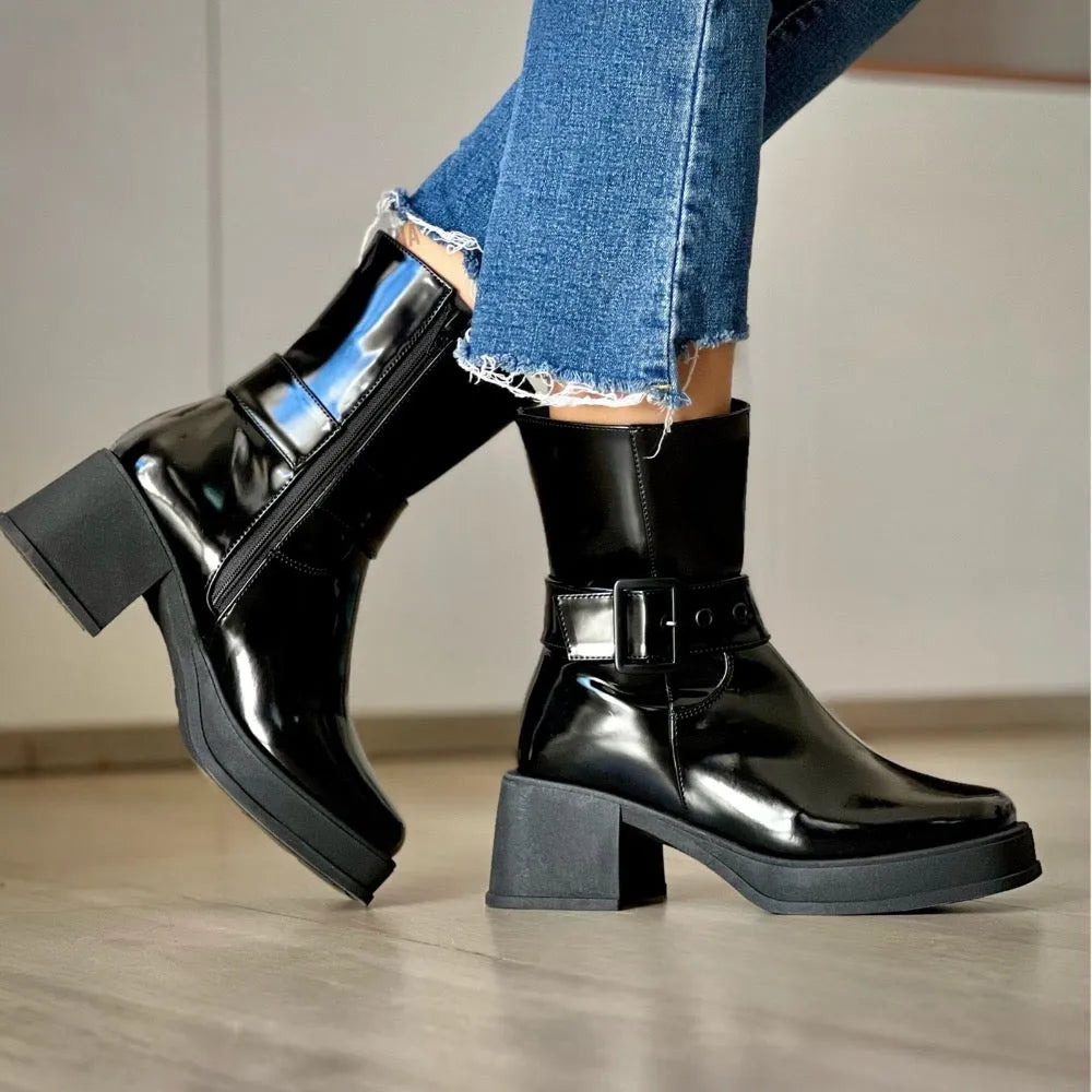 BOTÍN IBIZA NEGRO CHAROL