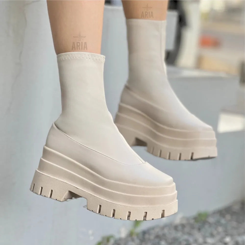 BOTA THAIS ALMENDRA CC