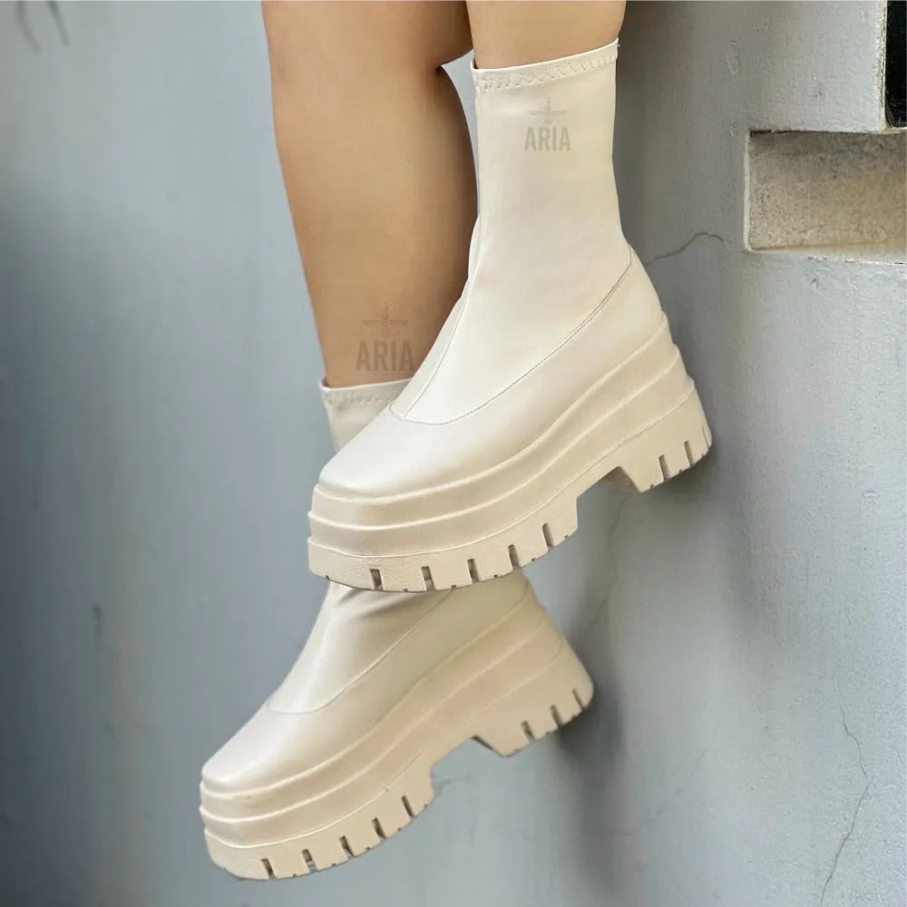 BOTA THAIS ALMENDRA CC