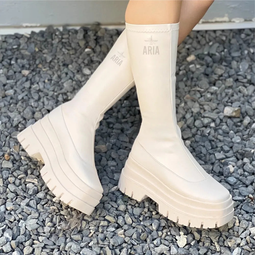 BOTA THAIS ALMENDRA CL