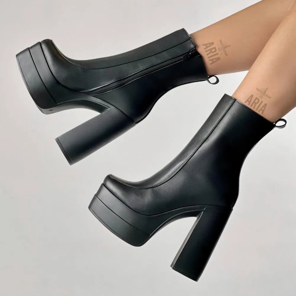 VERSARIA FRANSHESKA MATE