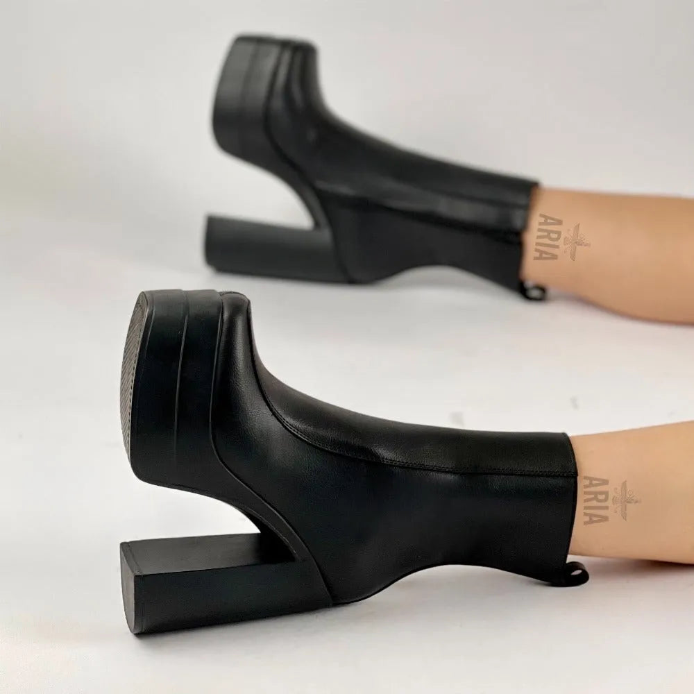 VERSARIA FRANSHESKA MATE