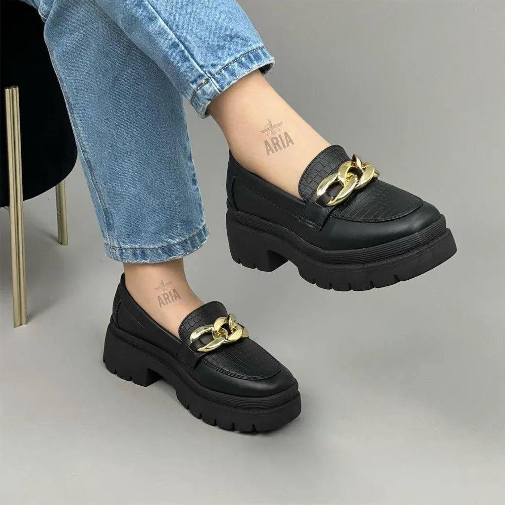 MOCASIN ALEYDA NEGRO GRABADO