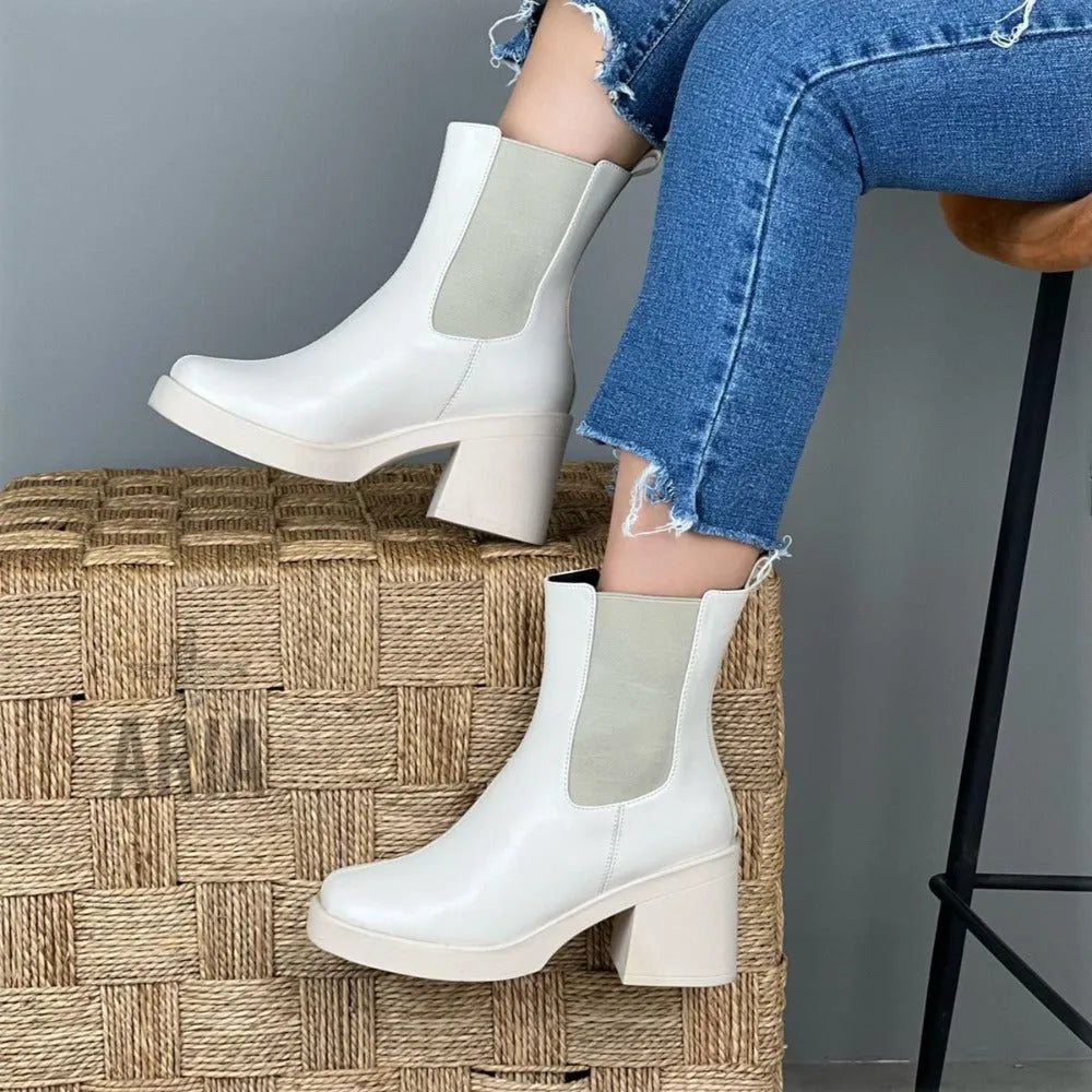 BOTIN AURORA ALMENDRA